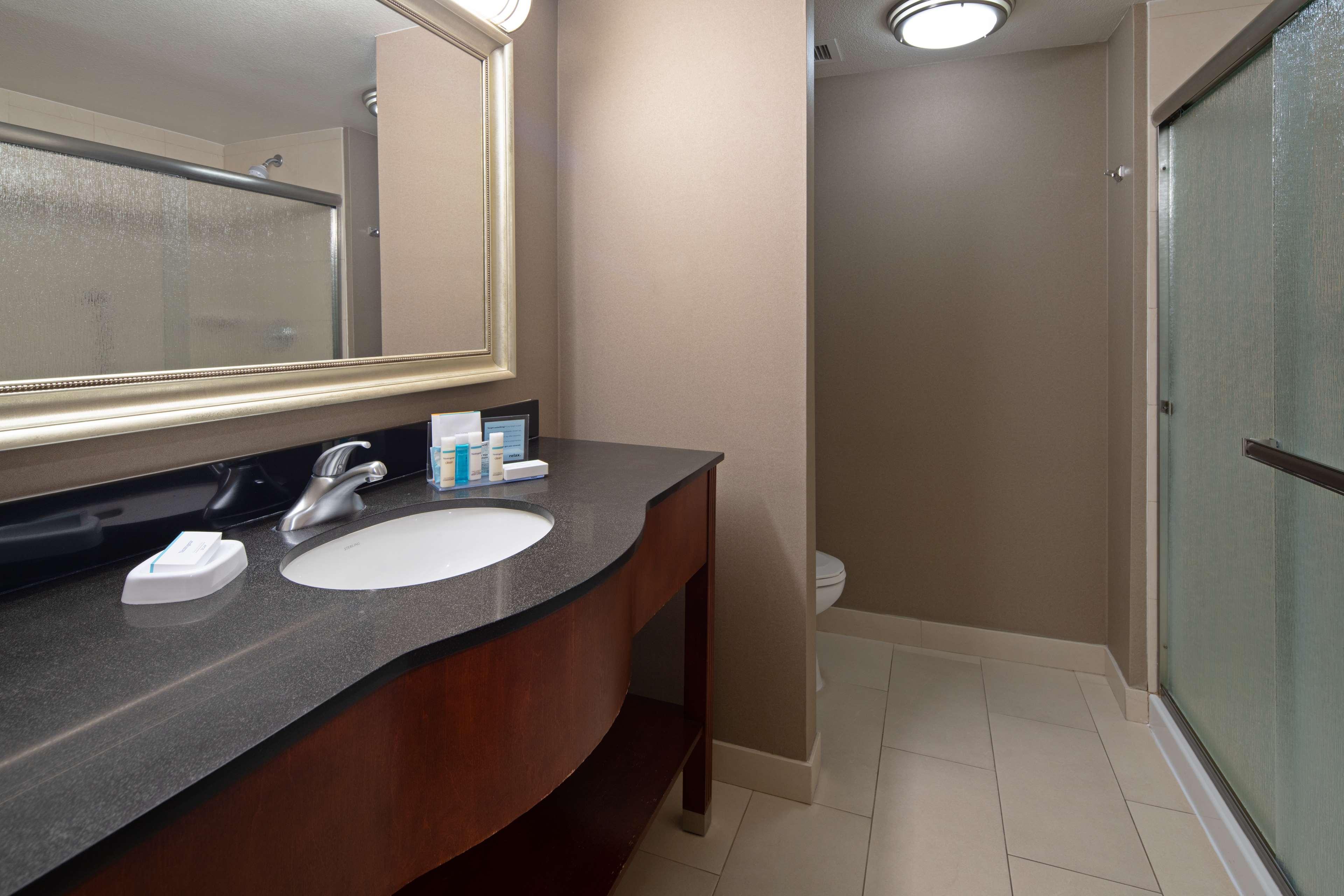 Hampton Inn Visalia Buitenkant foto