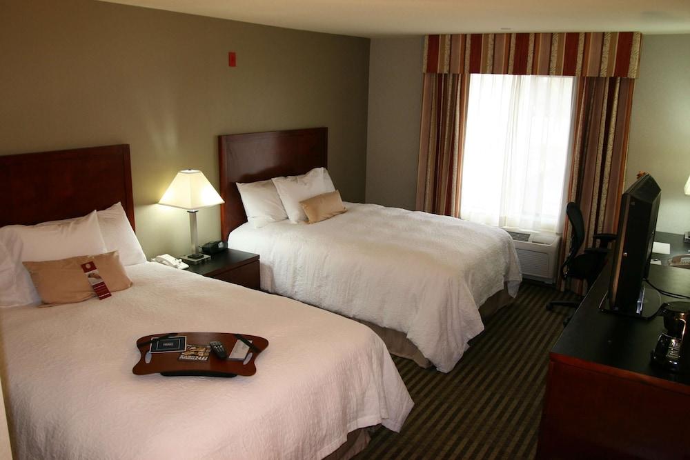 Hampton Inn Visalia Buitenkant foto