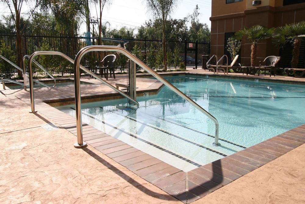 Hampton Inn Visalia Buitenkant foto
