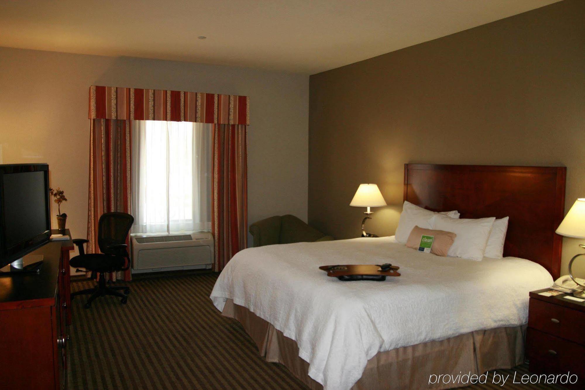 Hampton Inn Visalia Kamer foto